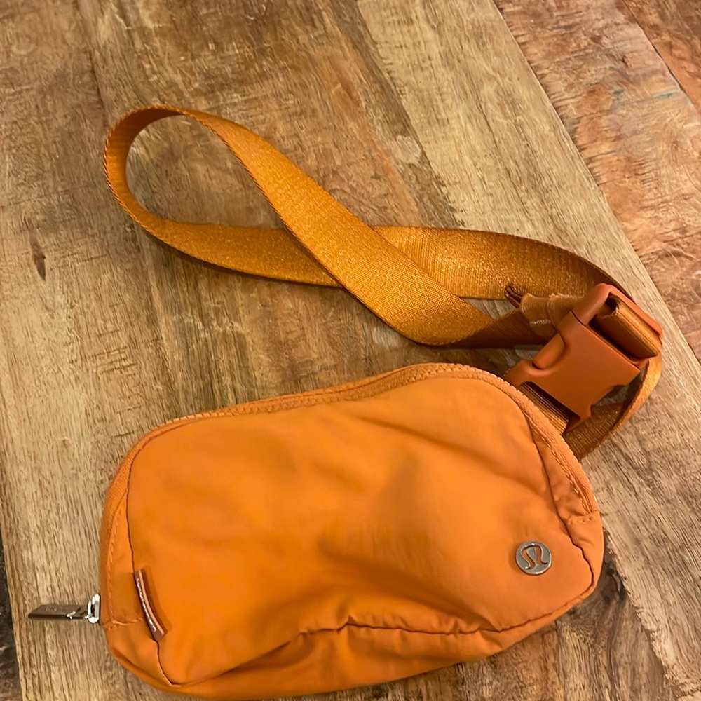 Lululemon Belt Bag (Autumn Orange)